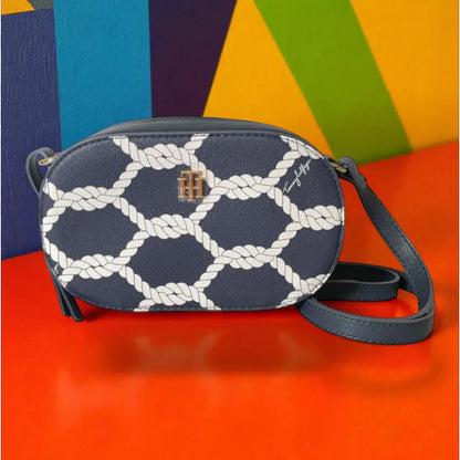 Bolso Cruzado Tommy Hilfiger Náutico – Compacto, Elegante y Versátil